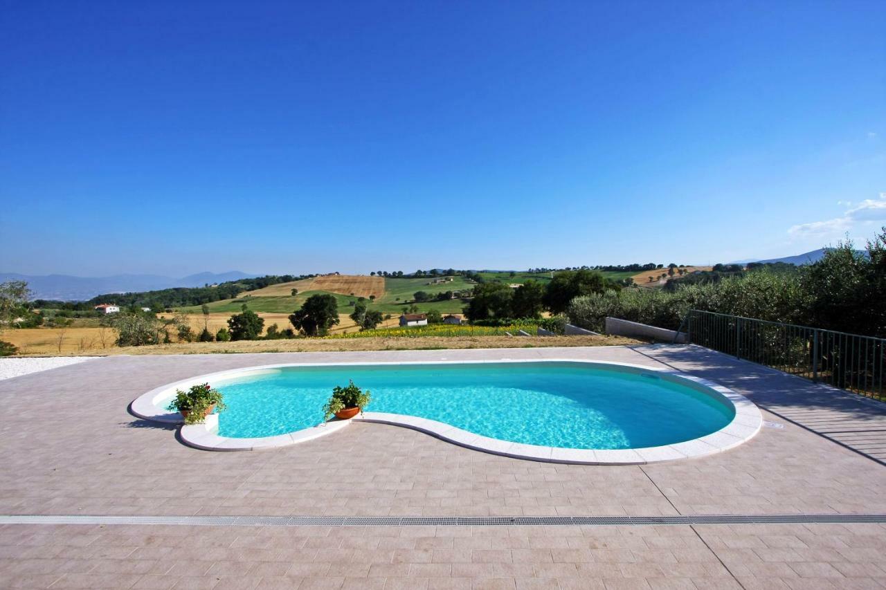 La Collina Del Girasole Villa Montecastrilli Exterior foto