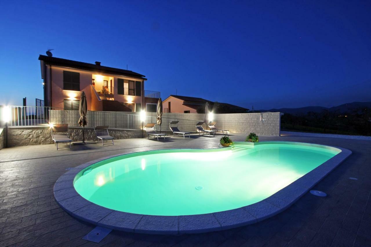 La Collina Del Girasole Villa Montecastrilli Exterior foto
